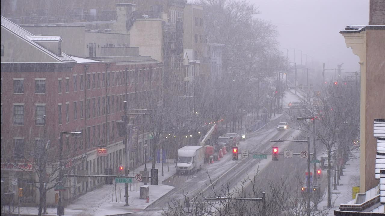 Philadelphia snow forecast: Snow starts to fall across city as tricky travel continues Tuesday